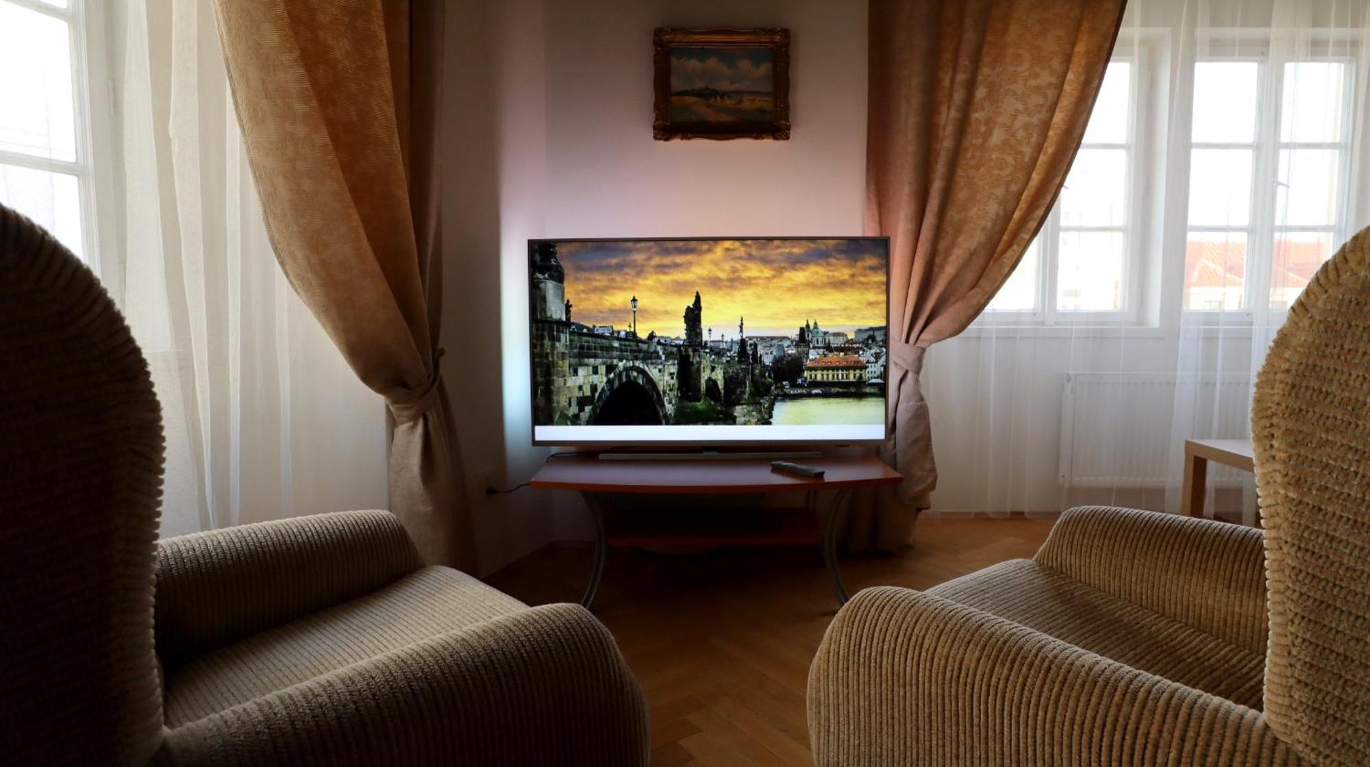 At The Blue Lion & Parking Assistance Apartment Прага Екстериор снимка