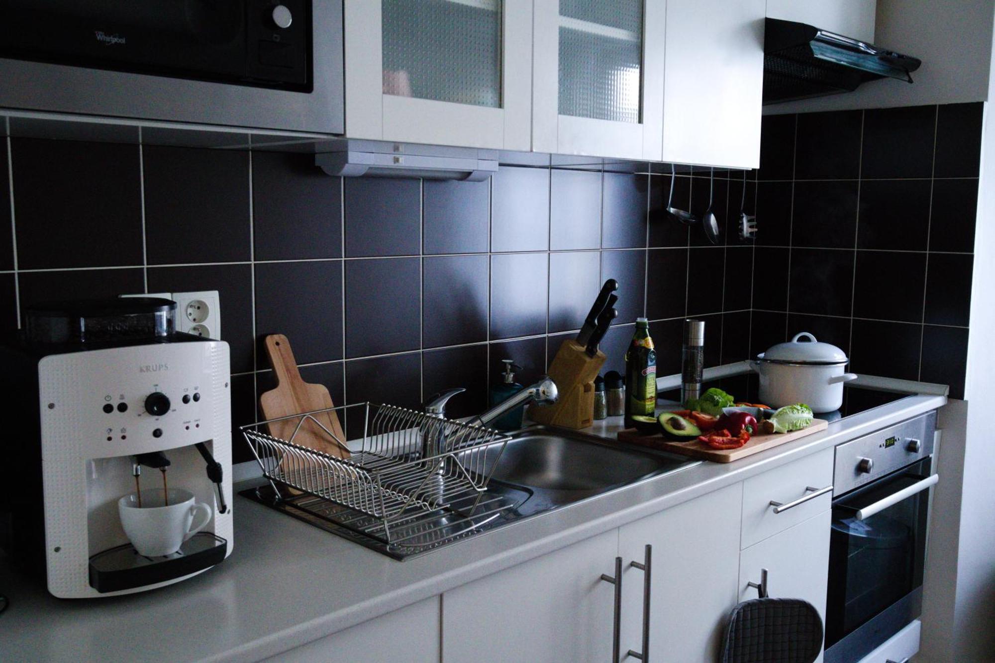 At The Blue Lion & Parking Assistance Apartment Прага Екстериор снимка