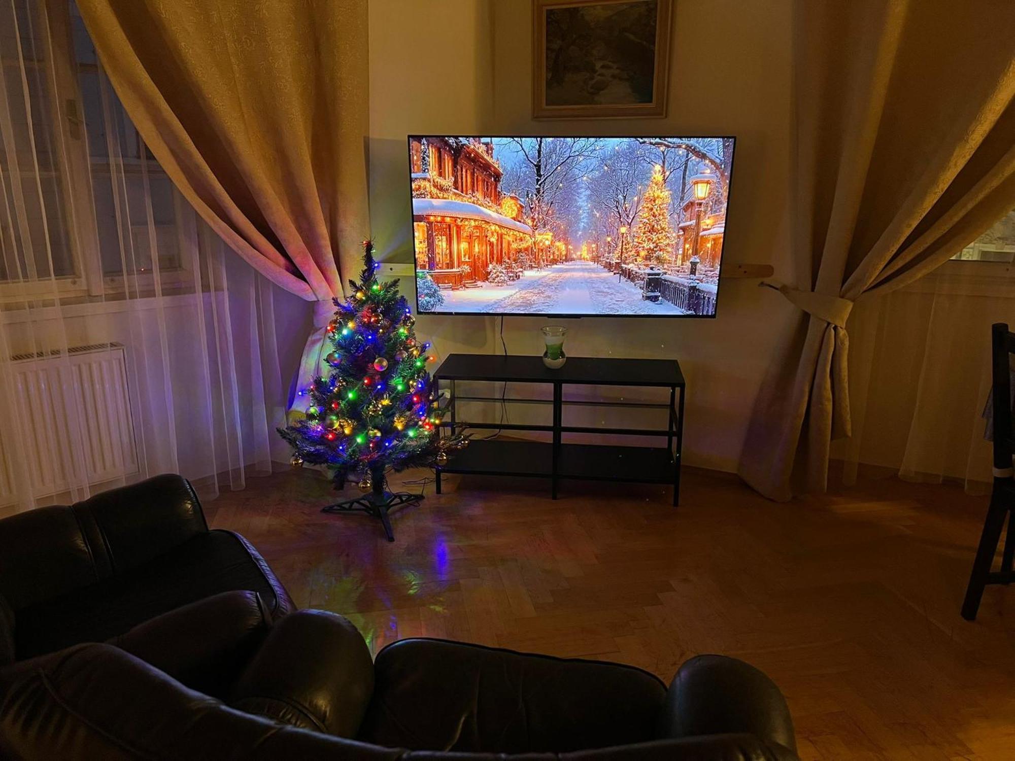 At The Blue Lion & Parking Assistance Apartment Прага Екстериор снимка